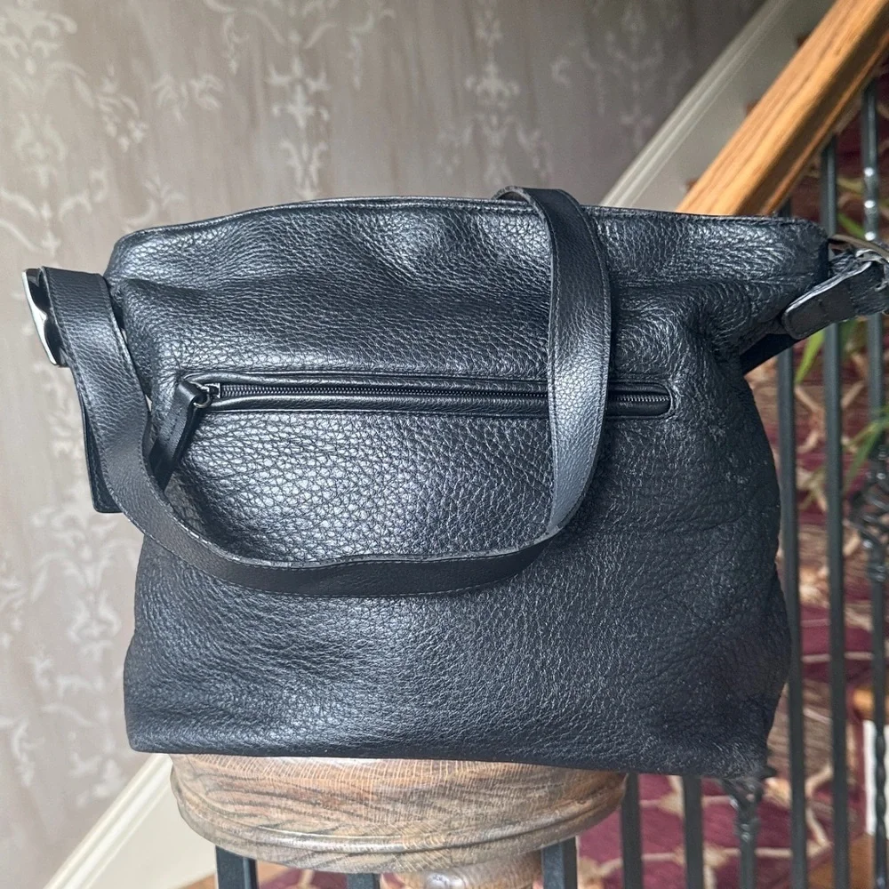GIANNI BERNINI ladies hobo style handbag, excellent condition, leather